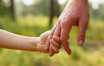 Trzymanie się za ręce
