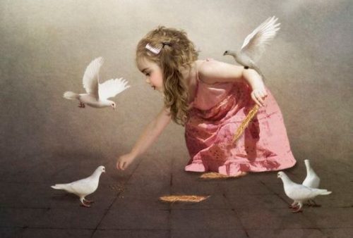 Dziewczynka z gołębiami