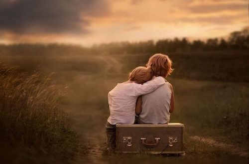 Dzieci niedojrzałych emocjonalnie rodziców: stracone dzieciństwo