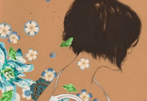 Głowa kobiety i kwiaty