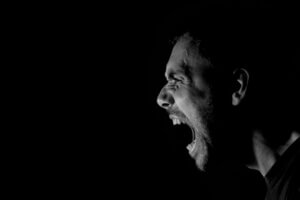 Zaburzenie eksplozywne przerywane: frustracja a agresja