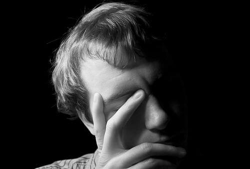 Zazdrość: kiedy przekształca się w formę patologiczną