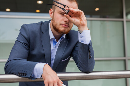 Zmęczony mężczyzna