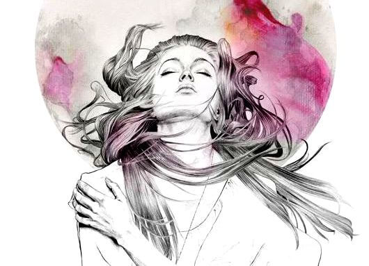 Kobieta z falującymi włosami.