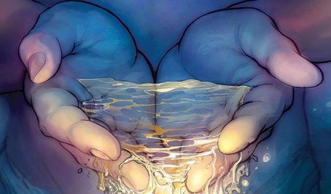 Małe gesty - przezroczysta woda w dłoniach.