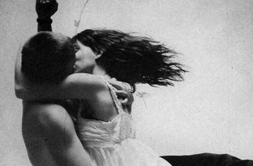 Długotrwała miłość zaczyna się, gdy kończy się faza zauroczenia