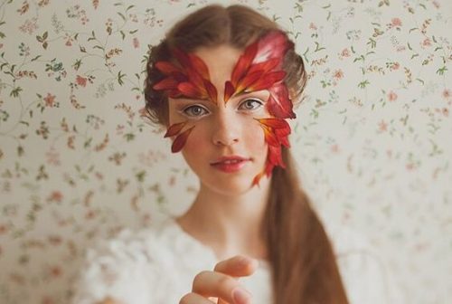 Grzeczna dziewczynka - droga córko, wcale nie musisz taka być