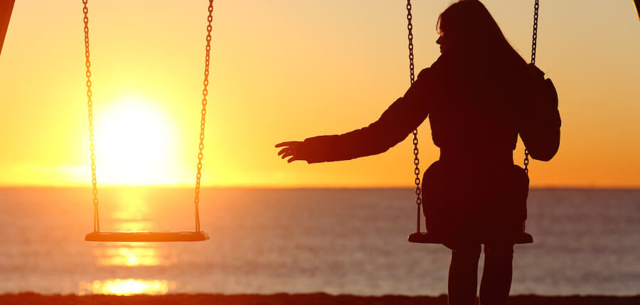 Kobieta na huśtawce