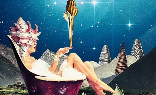 Abstrakcyjna kobieta w wannie