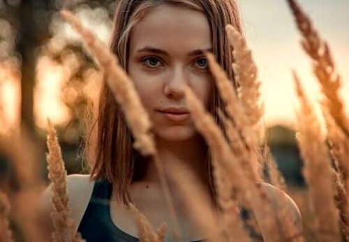 Kobieta w zbożu