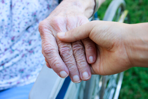 Opieka nad starszymi osobami - niełatwe zadanie