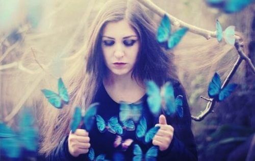 Kobiety, odzyskajcie swoją siłę w świecie, który narzuca wam milczenie