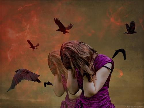 Kobieta i wrony.