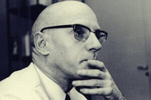 Michel Foucault – 5 imponujących cytatów francuskiego filozofa