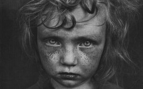 Dziecięca trauma - 5 cech z nią związanych