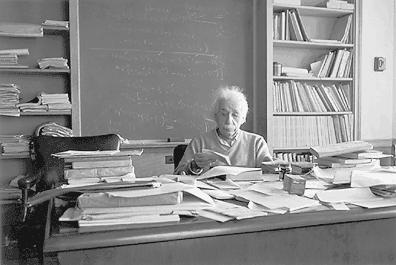 Alberta Einstein - inteligencja -metoda organizacji.
