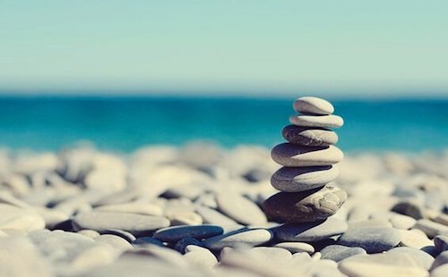 Przypowieść o kamieniach – jak radzić sobie z naszymi problemami?