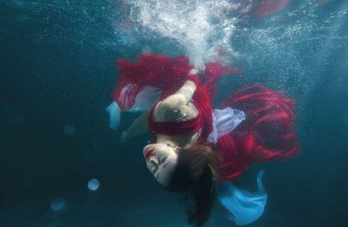 Samotność - czasami potrzebujemy kogoś, kto ją przerwie