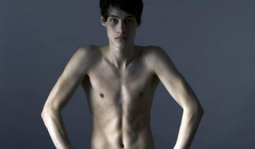 Akceptacja ciała - mężczyzna z anoreksją
