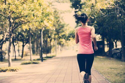 Jak zacząć regularnie ćwiczyć - bieganie