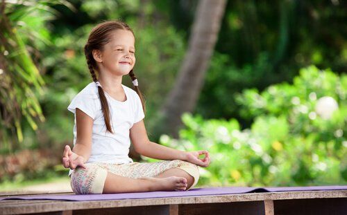 Medytacja w dzieciństwie – kultywowanie naszego wewnętrznego ogrodu