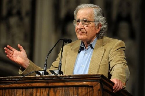 Noam Chomsky to ktoś, o kim moja rodzina nigdy nie słyszała