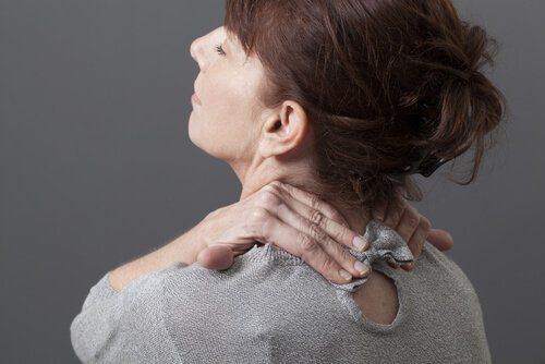 Ból szyi – jak sobie z nim poradzić domowymi sposobami?