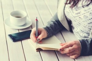 Pięciominutowy dziennik – sposób na dobre samopoczucie