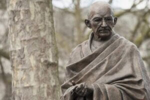 Grzechy społeczne według Gandhiego