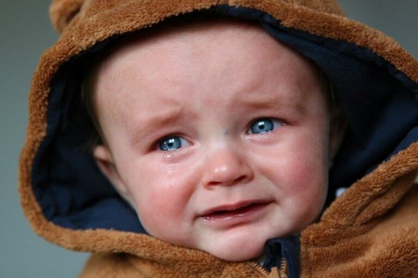 Płaczące dziecko.