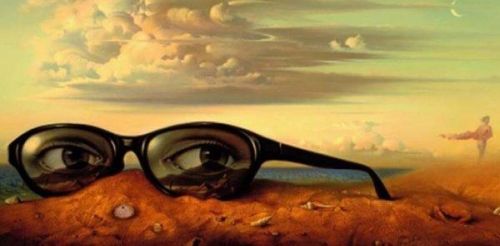 oczy w okularach na pustyni