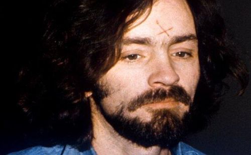 Charles Manson i psychologia jego mrocznego kultu