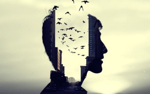 Głowa człowieka i ptaki symbolizujące myśli