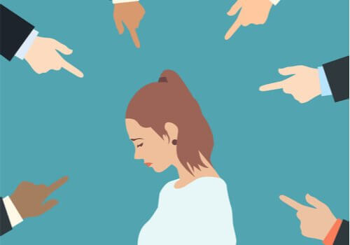 Jak uniknąć pokusy osądzania innych?