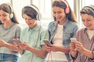 Pokolenie smartfonów – 5 przerażających rzeczy, które je łączy 
