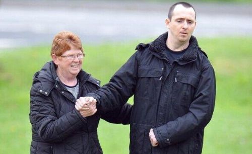 Patologiczny śmiech: przypadek Paula Pugha