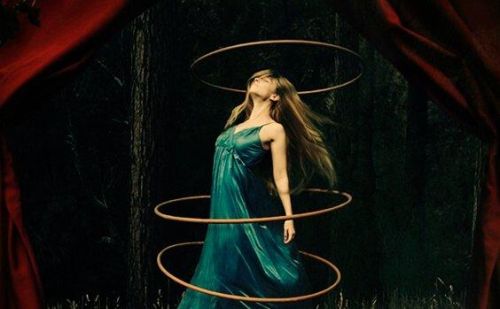 Przestrzeń osobista i stres: kiedy ludzie naruszają Twoją prywatność