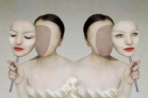 Kobieta o dwóch twarzach