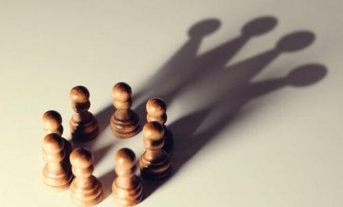 Błędy poznawcze sprzyjające umocnieniu władzy