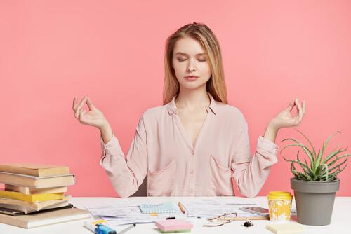 Trening uwagi - naucz się być tu i teraz