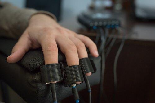 Poligraf - czy wykrywacz kłamstw jest skuteczny?