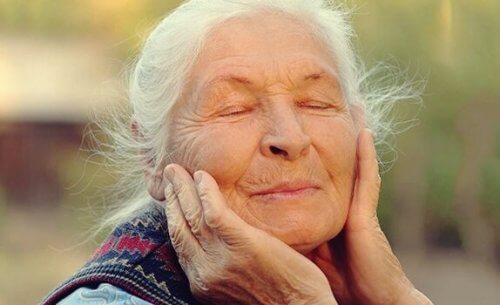 Regulacja emocji w starszym wieku - klucz do dobrego samopoczucia