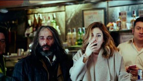 Film Bar - zdziwione postacie