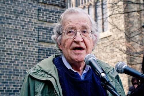 Noam Chomsky: biografia geniusza