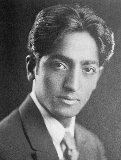 Jiddu Krishnamurti: prawda to kraina bez wytyczonych ścieżek