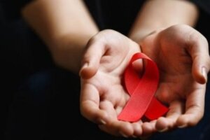 Światowy Dzień HIV: zapobieganie i uświadamianie