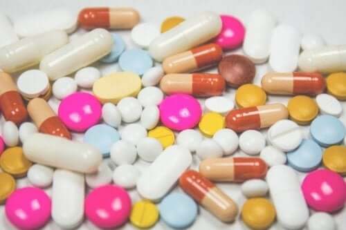 Różne tabletki - tycie wywoływane przez leki psychoaktywne