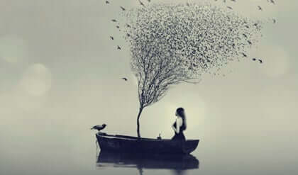 Kobieta na łodzi z drzewem