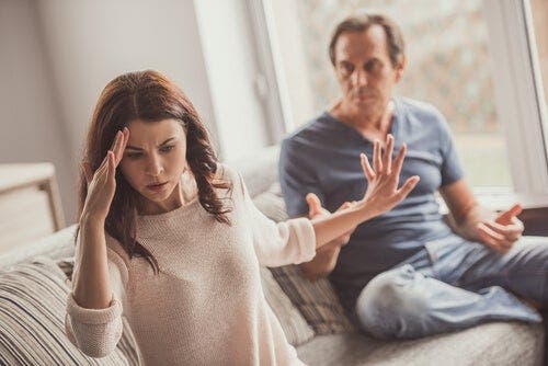 Koluzyjne gry w związkach: jak wpływają na nasze relacje?