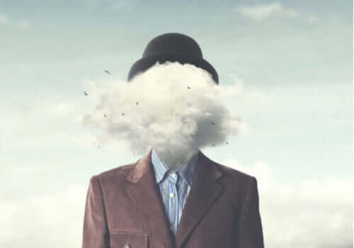 Mężczyzna z chmurą na głowie
